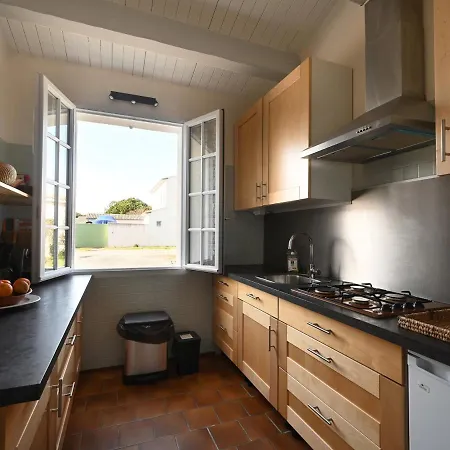 Vakantiehuis Maison La Couarde-sur-mer, 4 Pieces, 6 Personnes - Fr-1-258-141 La Couarde-sur-Mer